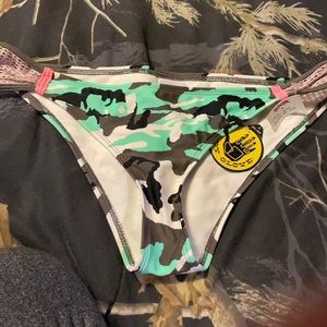 Body glove bikini bottoms